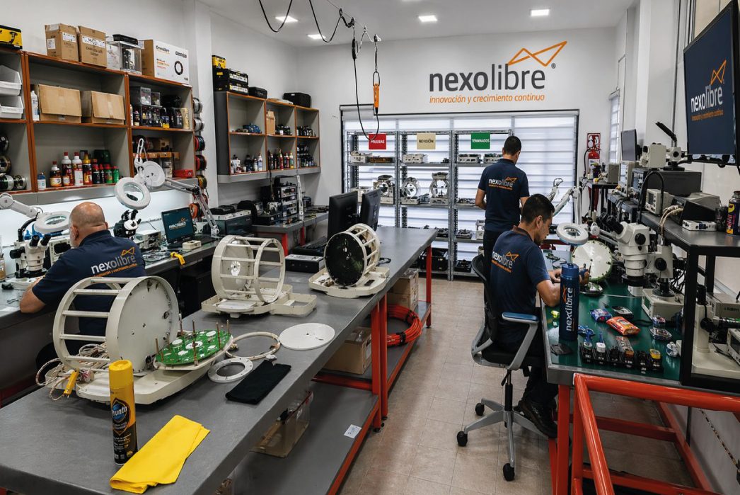Banco de trabajo del laboratorio de reparaciones de Argentina
